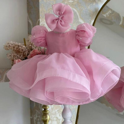 Elegant kid's gown for a Princess