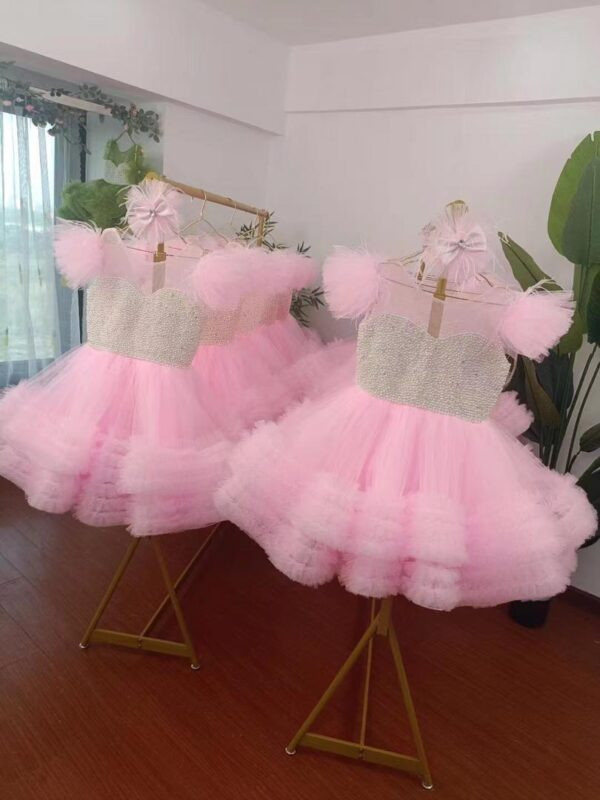 Elegant kid's gown for a Princess