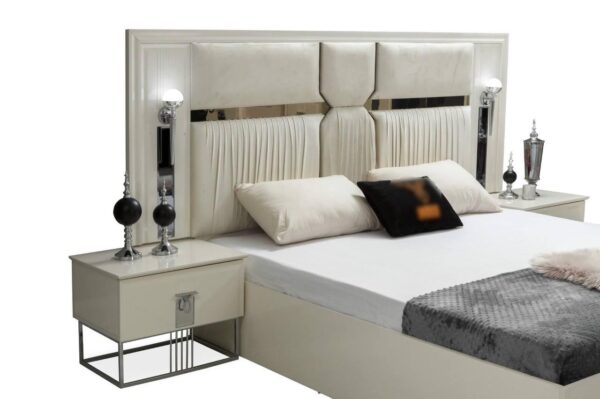 Wo Bedroom Set