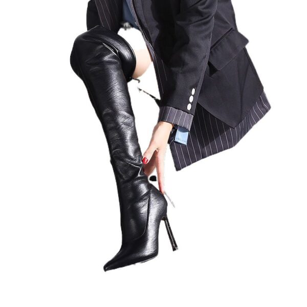 Chic Black Knee-High Boots for Women